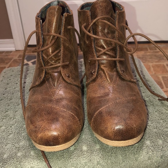Maurices Lace up boot - Picture 3 of 3